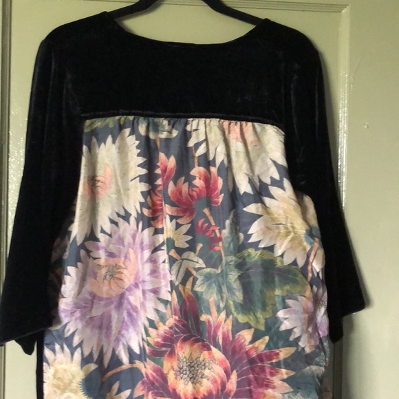 Johnny Was  black velvet and 100% silk dress - Picture 2 of 16